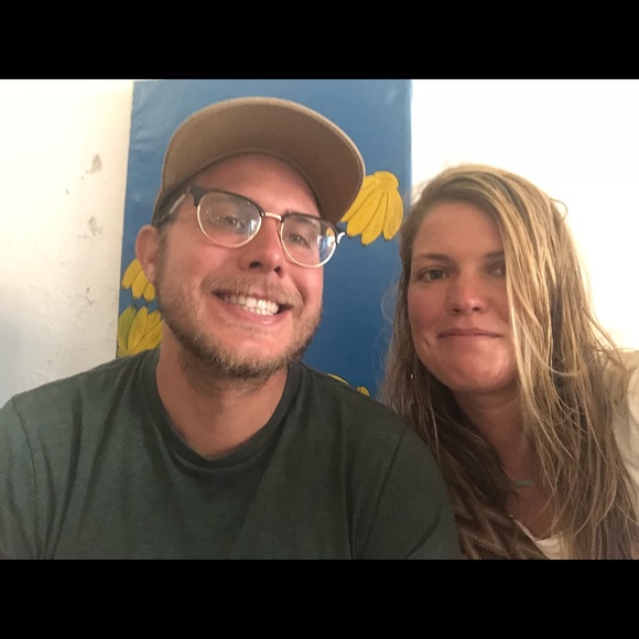 Meet your Posher, Brit - Picture 3 of 4